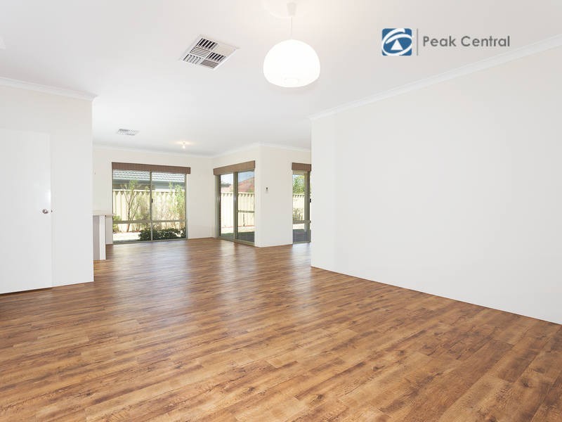 20 Carnaby Way, Harrisdale WA 6112