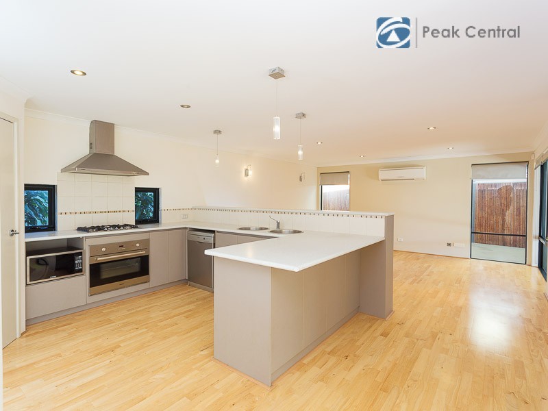 64 Cape Le Grand Avenue, Aubin Grove WA 6164