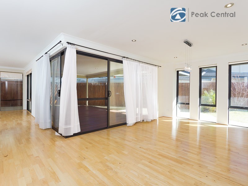 64 Cape Le Grand Avenue, Aubin Grove WA 6164