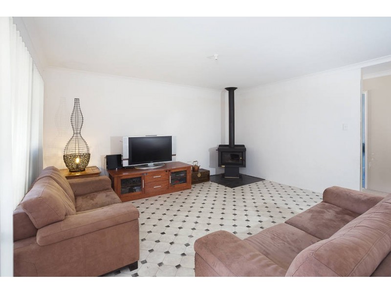 285 Lyon Road, Aubin Grove WA 6164