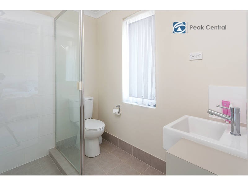 U32/1 Pitta Corner, Success WA 6164