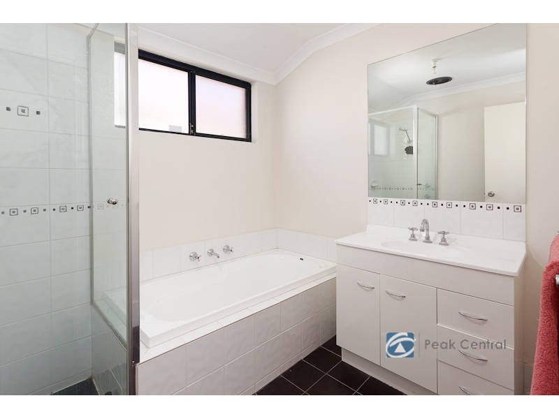 Unit 10/7 Barfield Road, Hammond Park WA 6164