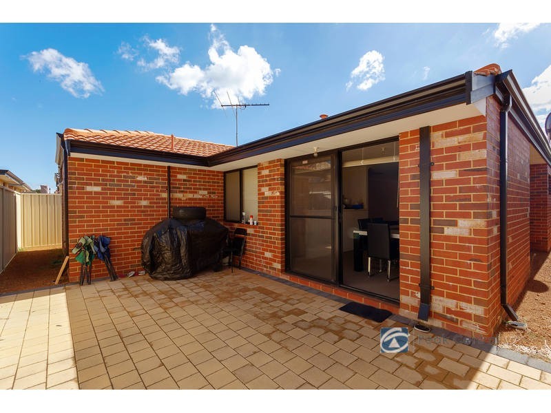 Unit 10/7 Barfield Road, Hammond Park WA 6164