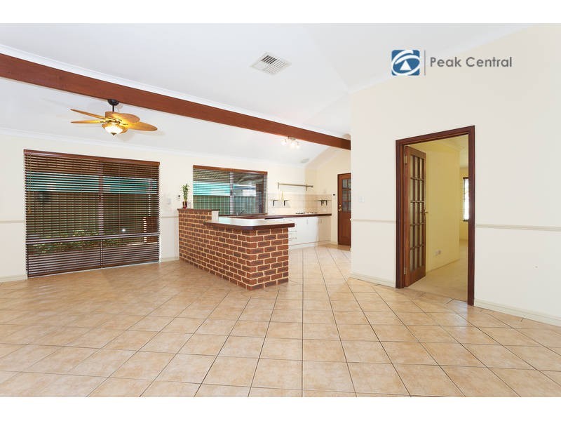 12 Strand Close, Atwell WA 6164