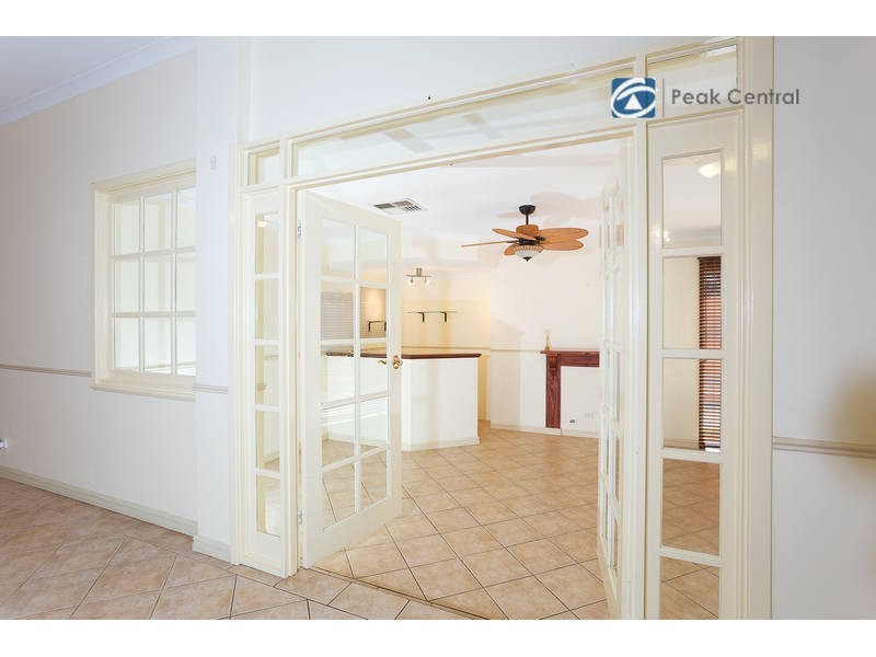 12 Strand Close, Atwell WA 6164