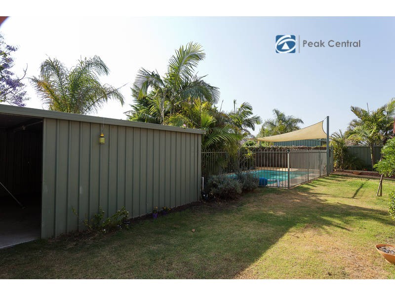 12 Strand Close, Atwell WA 6164