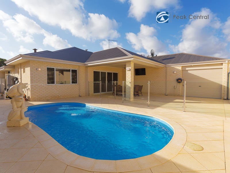 21 Oak Ridge Meander, Success WA 6164