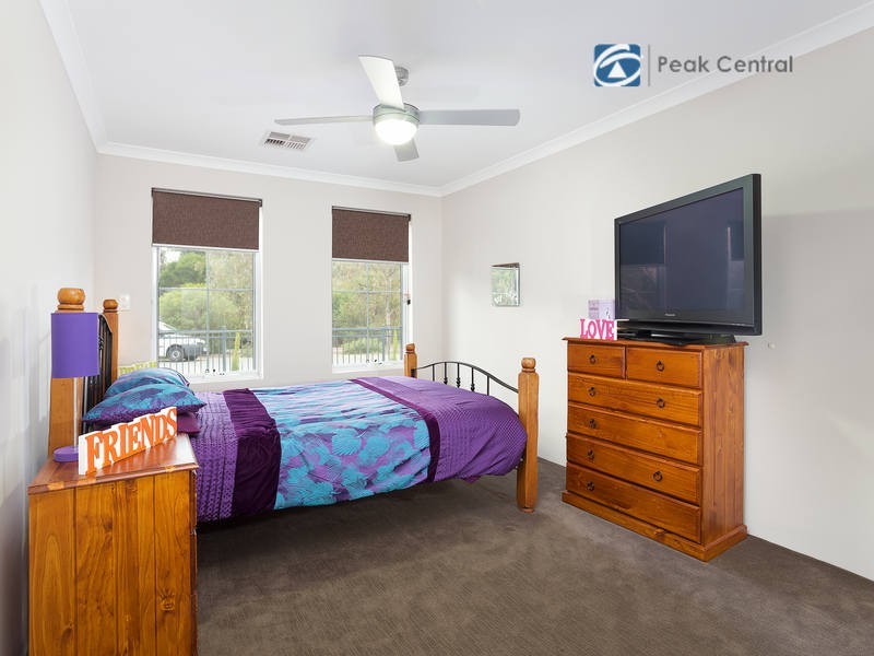 21 Oak Ridge Meander, Success WA 6164