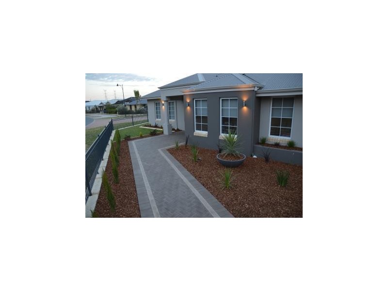 21 Oak Ridge Meander, Success WA 6164