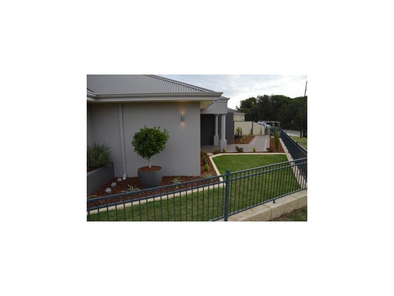 21 Oak Ridge Meander, Success WA 6164