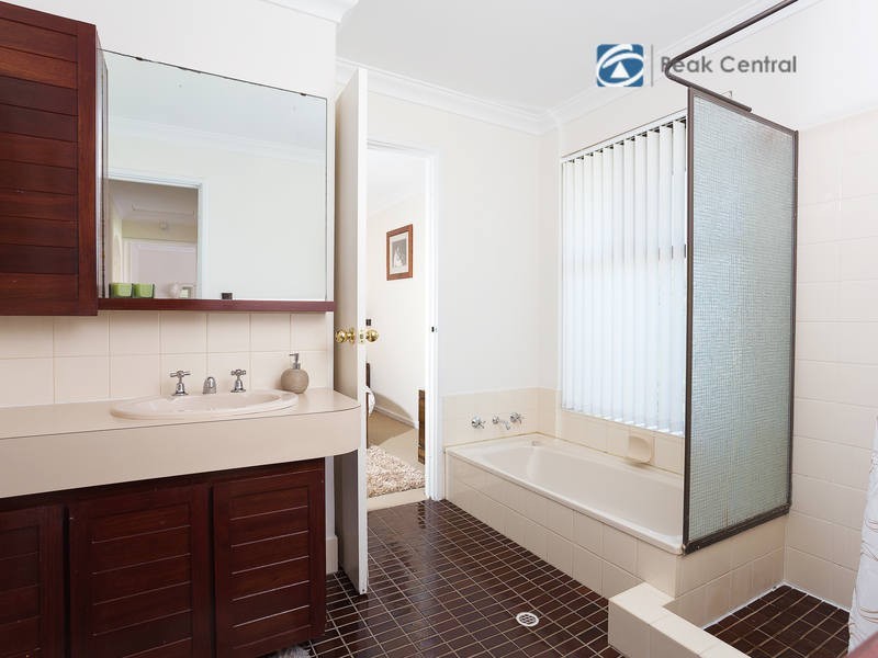 54 Parkway Road, Bibra Lake WA 6163