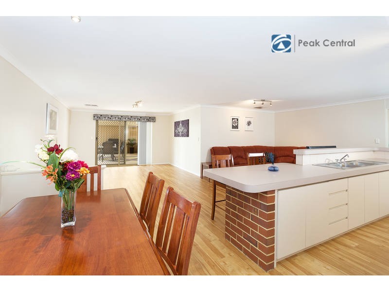 2 Wah Court, Atwell WA 6164