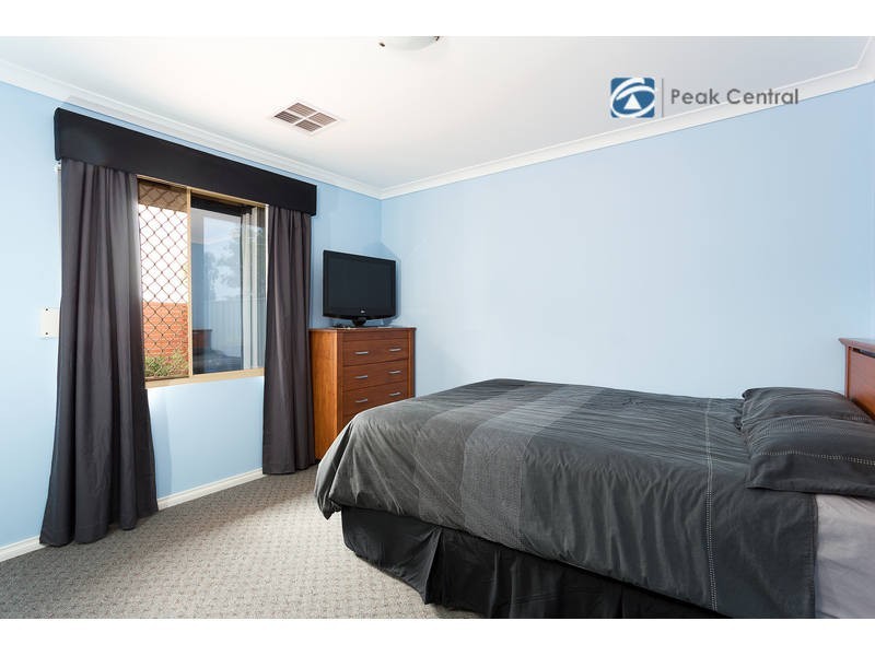 2 Wah Court, Atwell WA 6164