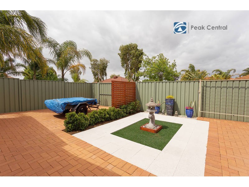 2 Wah Court, Atwell WA 6164