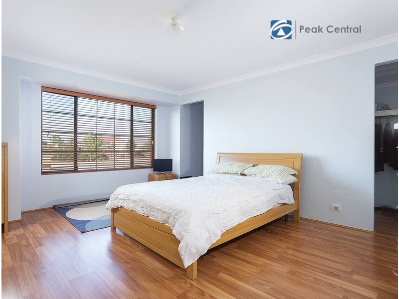 18 St Joseph Fairway, Success WA 6164