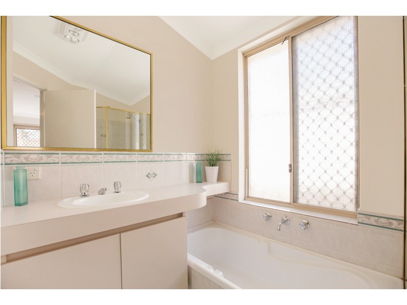 8 Gilbride Cove, Atwell WA 6164