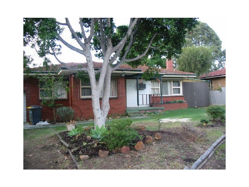 17 Winchester Road, Armadale WA 6112