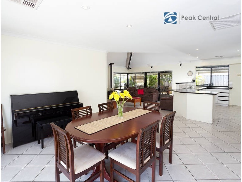 3 Gilbride Cove, Atwell WA 6164