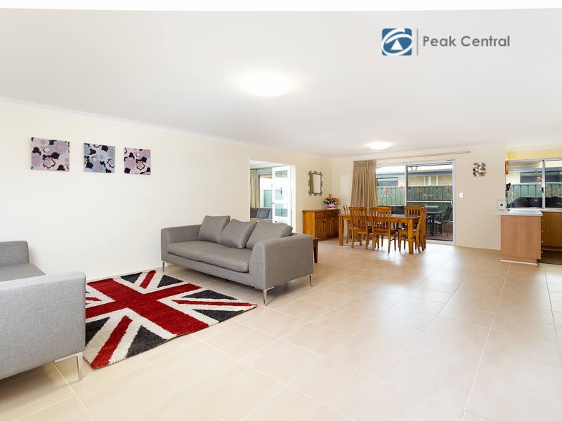 236 Tapper Road, Atwell WA 6164