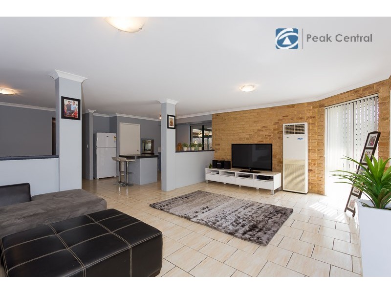 12 Banjo Close, Seville Grove WA 6112