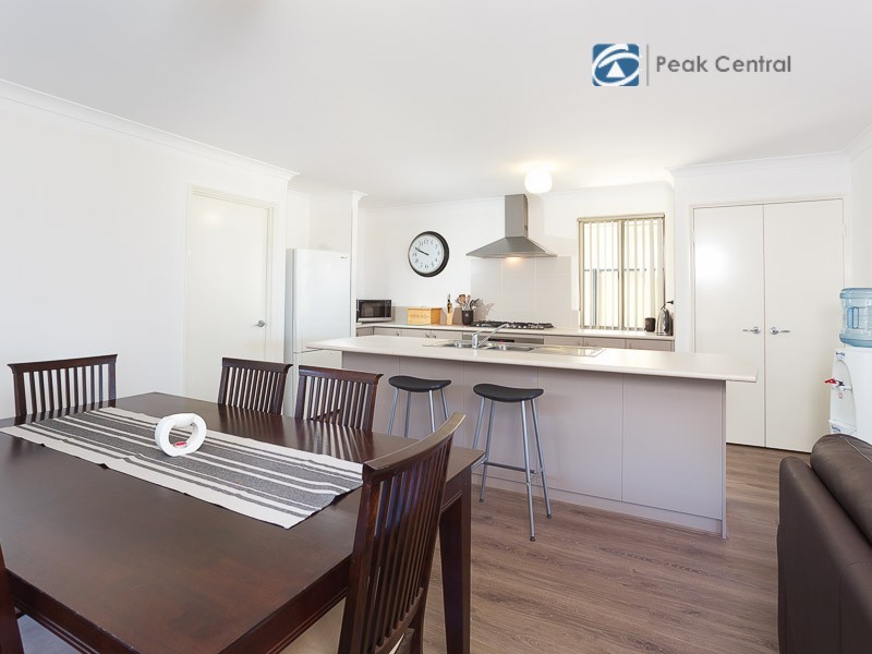 9 Posey Lane, Success WA 6164