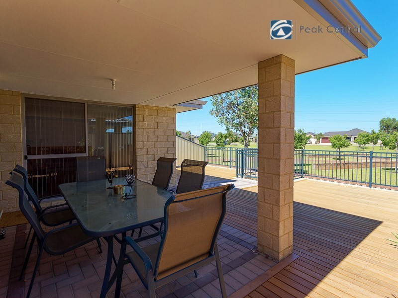 9 Posey Lane, Success WA 6164