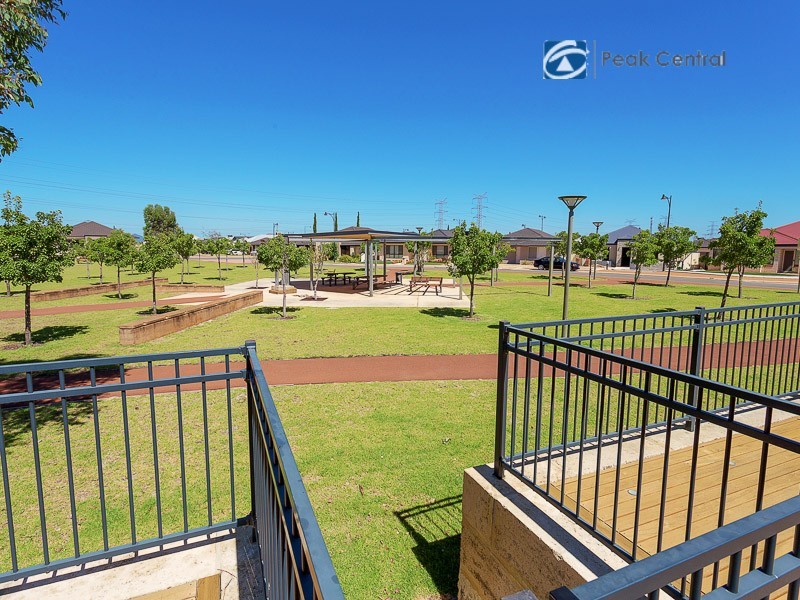 9 Posey Lane, Success WA 6164