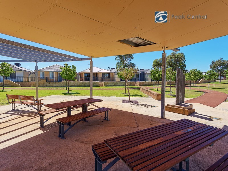 9 Posey Lane, Success WA 6164