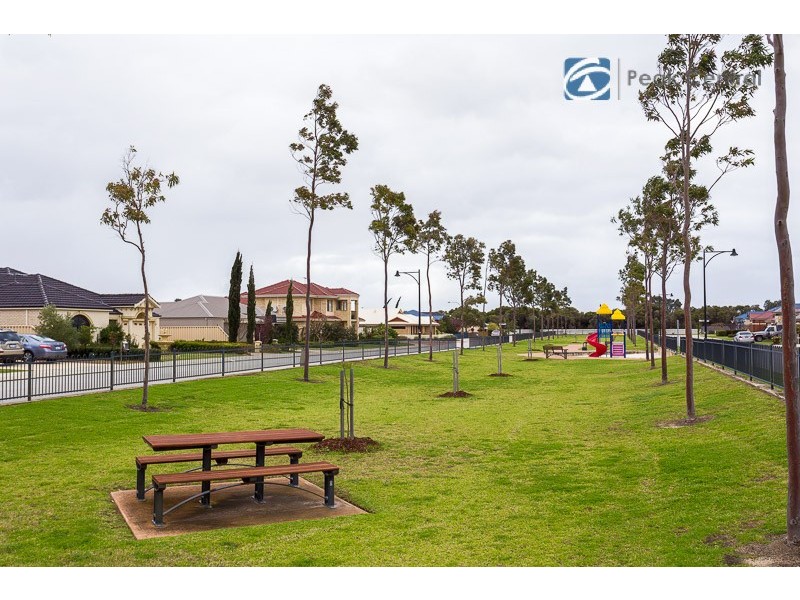 7 Tranquil Gardens, Atwell WA 6164