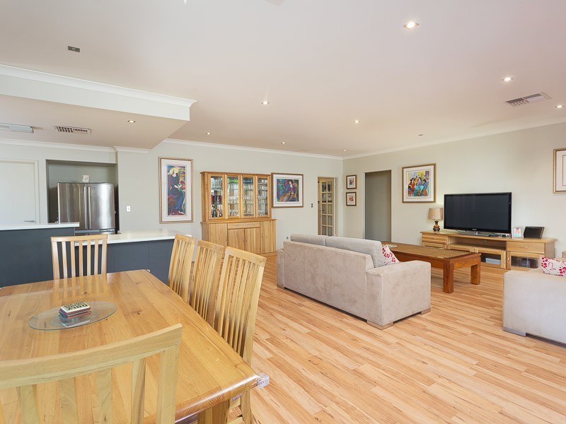 35 Caterpillar Road, Success WA 6164