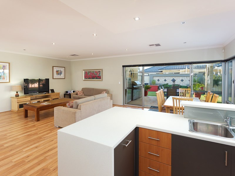 35 Caterpillar Road, Success WA 6164