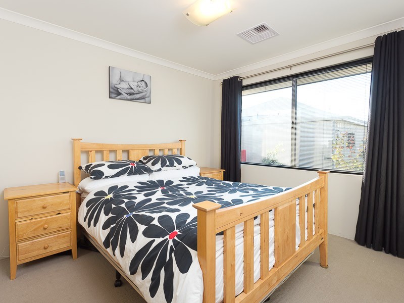 35 Caterpillar Road, Success WA 6164