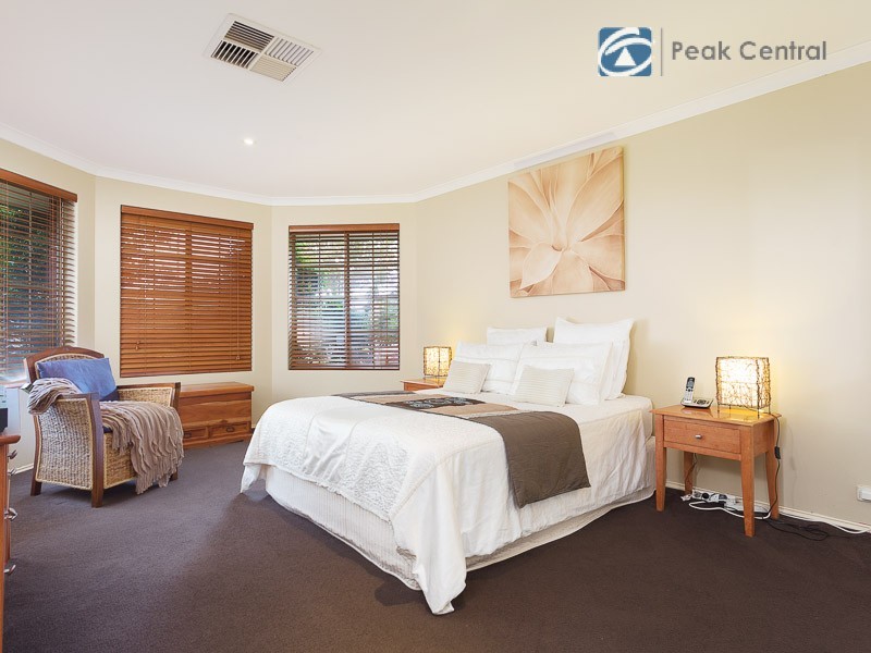 58 Folland Parade, Atwell WA 6164