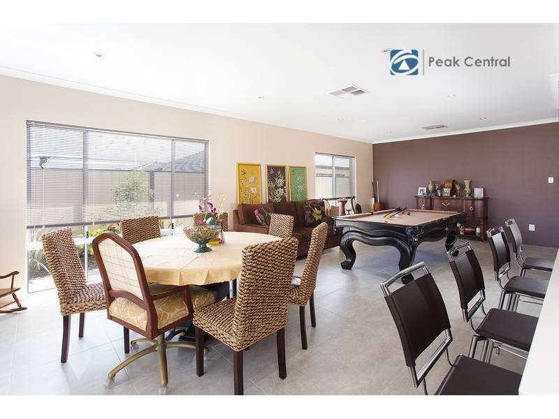 8 St Joseph Fairway, Success WA 6164