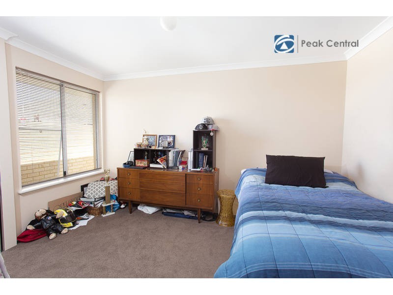 8 St Joseph Fairway, Success WA 6164