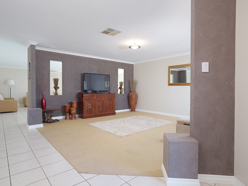 290 Tapper Road, Atwell WA 6164