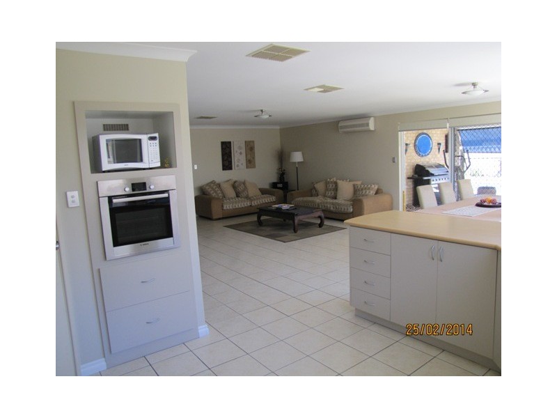 290 Tapper Road, Atwell WA 6164