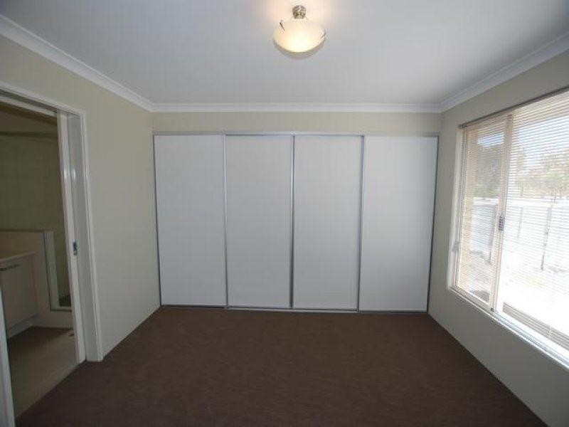 101 Litchfield Cir, Wandi WA 6167