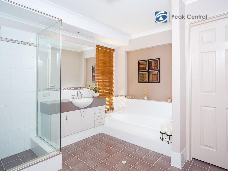 7 Kew Way, Success WA 6164