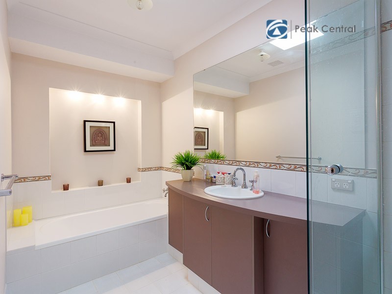 7 Kew Way, Success WA 6164