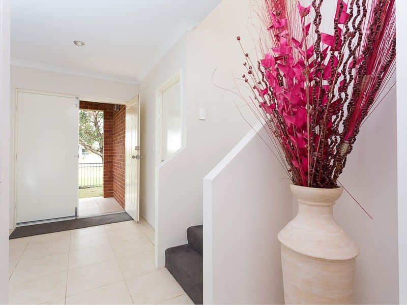 9 Galveston Bend, Success WA 6164