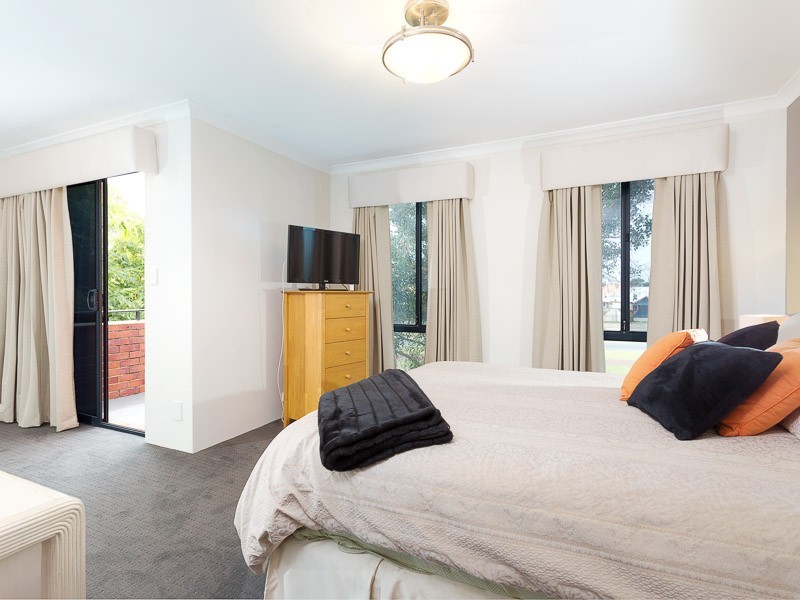 9 Galveston Bend, Success WA 6164