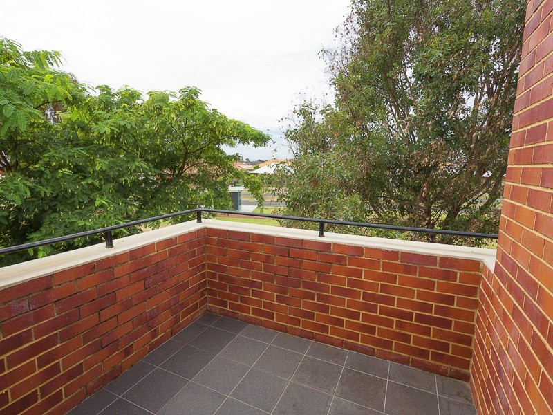 9 Galveston Bend, Success WA 6164