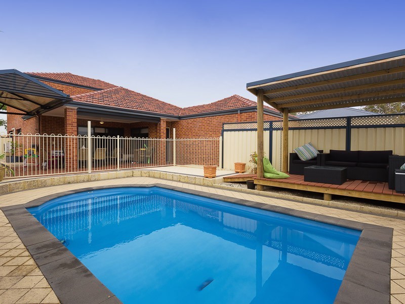 9 Galveston Bend, Success WA 6164