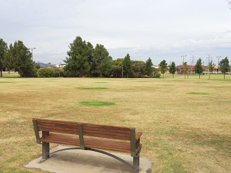 9 Galveston Bend, Success WA 6164