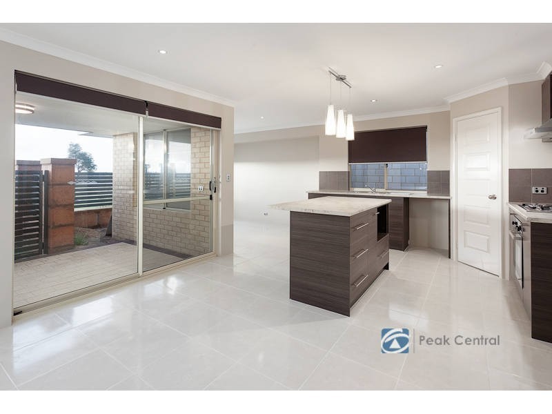 38 Lomond Crescent, Wandi WA 6167