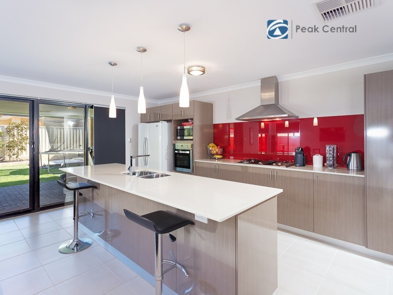 51 Daviesia Turn, Success WA 6164