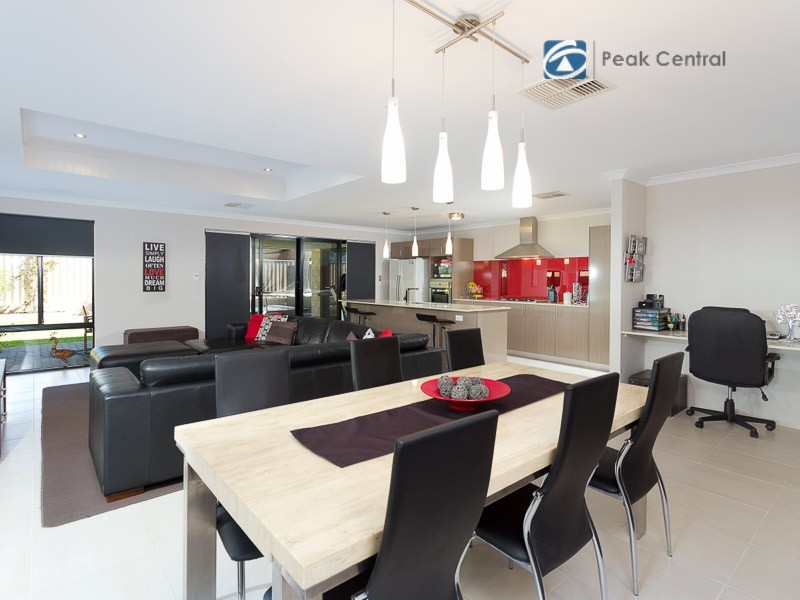 51 Daviesia Turn, Success WA 6164