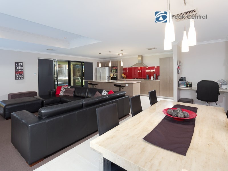 51 Daviesia Turn, Success WA 6164