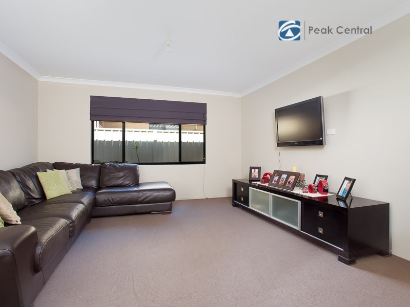 51 Daviesia Turn, Success WA 6164
